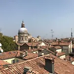 Modena Charme